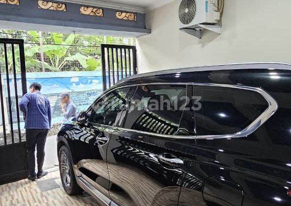 Di Jual Rumah 3 Lantai Free Mobil di Kembangan , Jakarta Barat Di Jual Rumah 3 Lantai Free Mobil di Kembangan , Jakarta Barat