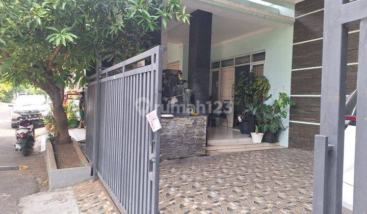 Di Jual Rumah 2 Lantai Dalam Komplek Metland Cakung, Jakarta Timur  2