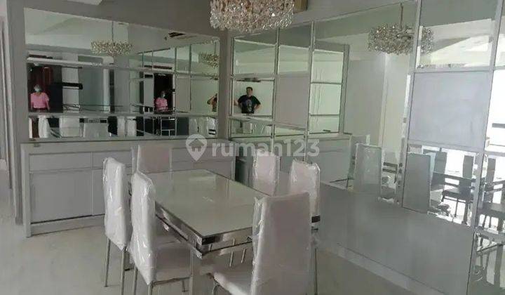 Di Sewakan Apartemen Taman Anggrek, Jakarta Barat Full Furnished 1