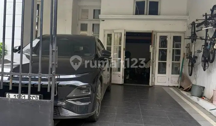 Di Sewakan Rumah Mewah 2 Lantai Dalam Komplek di Tangerang Selatan, Banten 2