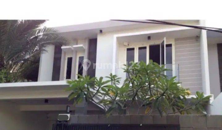 Di Jual Rumah 2 Lantai Strategis di Mampang Prapatan, Jakarta Selatan 2