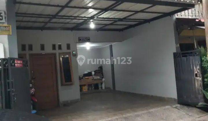 Di Jual Rumah 2 Lantai Lokasi Strategis di Pancoran Barat, Jakarta Selatan 2