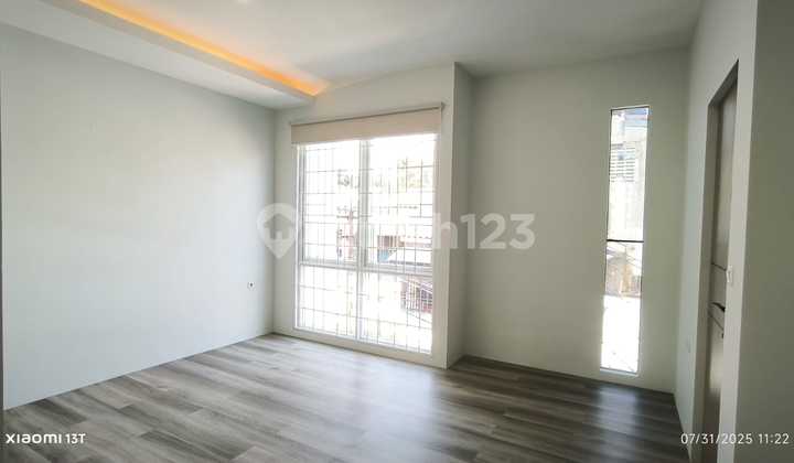 Di Jual Rumah Baru  3 Lantai Lokasi Strategis di Pademangan, Jakarta Utara 2
