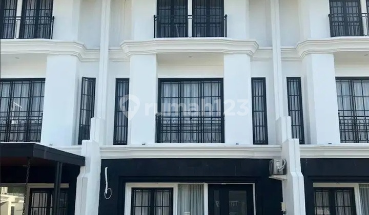 Di Jual  Rumah Baru Modern Classic 3 Lantai di Bintaro, Jakarta Selatan 