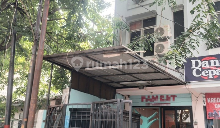 Di Jual Ruko 4 Lantai Lokasi Strategis di Pondok Kelapa, Jakarta Timur Di Jual Ruko 4 Lantai Lokasi Strategis di Pondok Kelapa, Jakarta Timur