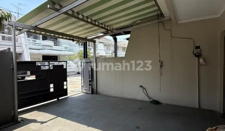 For Sale 2-Story House in Green Garden Complex, West Jakarta 2