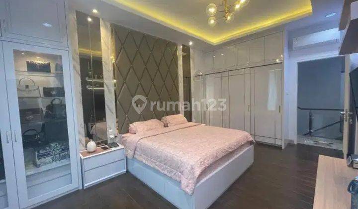 Di Jual Rumah 3 Lantai Lokasi Strategis di Jelambar , Jakarta Barat  2