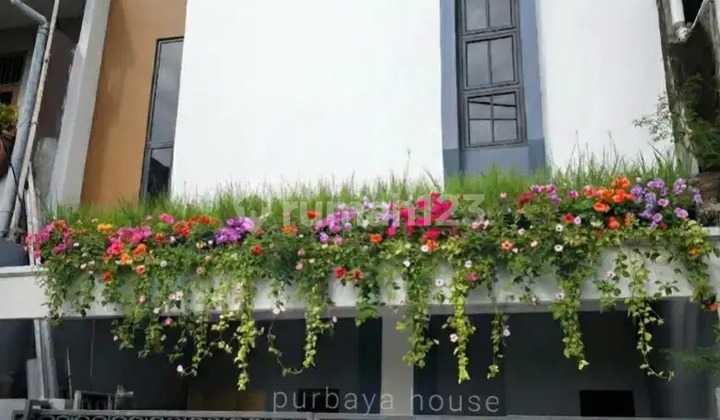 Di Jual Rumah Skandinavia 2 Lantai Lokasi Strategis di Pondok Bambu, Jakarta Timur)