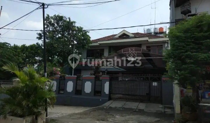 Di Jual Rumah Luas 2 Lantai Dalam Komplek di Ulujami, Pesanggrahan, Jakarta Selatan 2