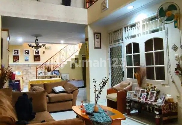 Di Jual Rumah 2 Lantai Ldalam Komplek Anggrek Garuda, Slipi, Jakarta Barat 2