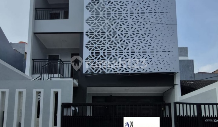 For Sale Newly Renovated 3-Storey House in Kelapa Gading, North Jakarta For Sale Newly Renovated 3-Storey House in Kelapa Gading, North Jakarta
