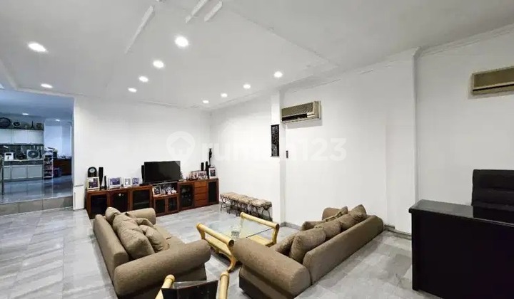 For Sale 2-Story House in Strategic Location, Grogol Petamburan, West Jakarta 2