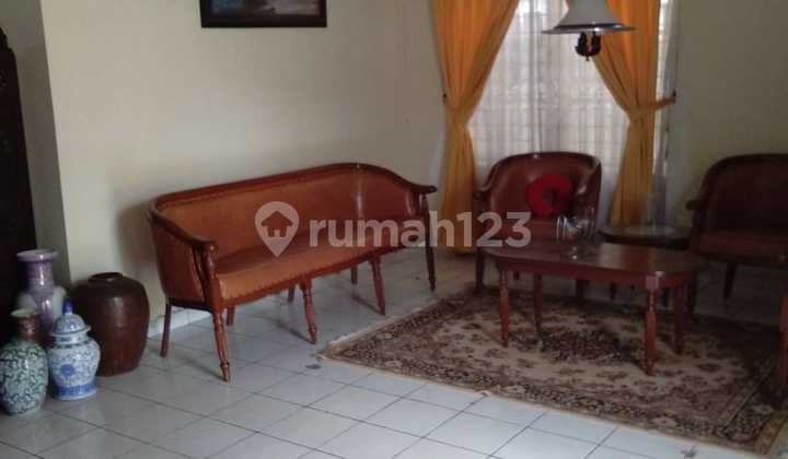 For Sale: Charming 1-Story House in Strategic Location, Kembangan, West Jakarta 2