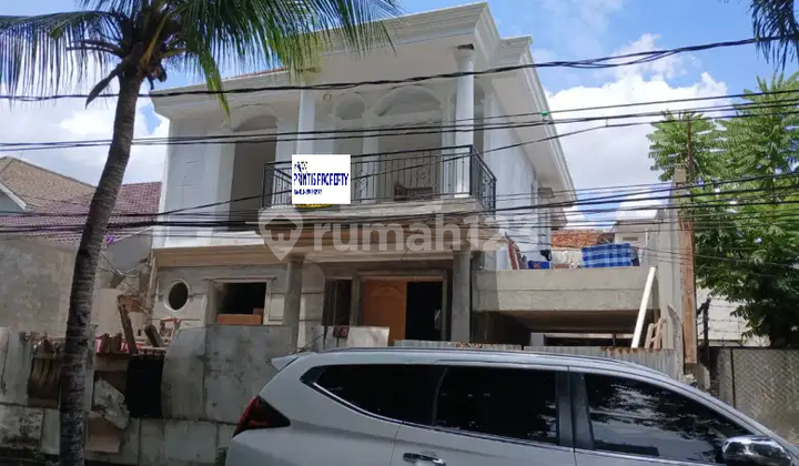 Di Sewakan Rumah Baru Lux 2 Lantai di Setiabudi, Jakarta Selatan