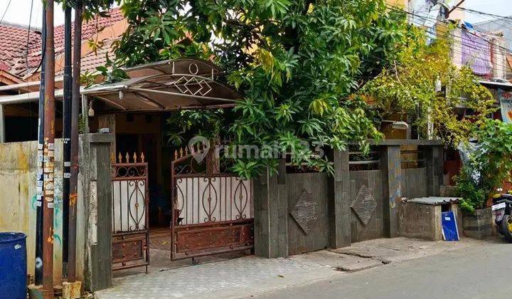 Di Jual Rumah 2 Lantai Lokasi Strategis di Duri Kosambi, Jakarta Barat 1