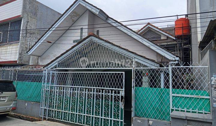 Di Jual Rumah 2 Lantai Lokasi Strategis di Jelambar Baru, Jakarta Barat 1