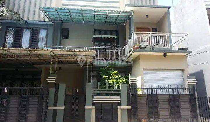 Di Jual Rumah Minimalis 2.5 Lantai di Cempaka Putih, Jakarta Pusat  1