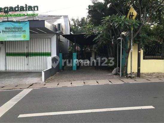 Di Jual Rumah Tua hitung Tanah Strategis di Srengseng, Jakarta Selatan Di Jual Rumah Tua hitung Tanah Strategis di Srengseng, Jakarta Selatan