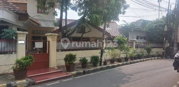 Di Jual Rumah 1 Lantai Lokasi Strategis di Pinggir Jalan Raya Kemayoran, Jakarta Pusat