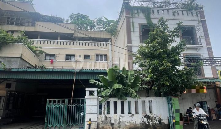 Jual Ruko SHM 3.5 Lantai Tengah Jalan Raya Rempoa Tangerang Selatan