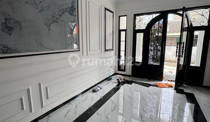 Jual Rumah Mewah SHM Semi Furnished di Pancoran Mas Depok 2