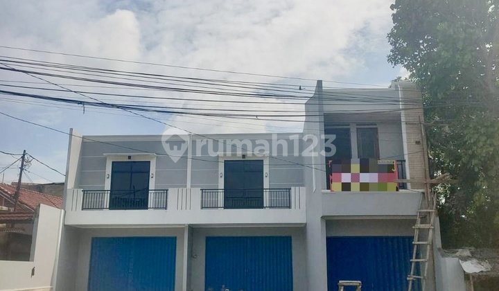 2-Storey Shop House for Rent, Strategic Location in Sawangan, Depok