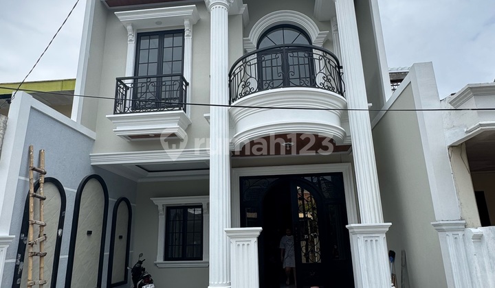 Jual Rumah SHM Mewah Luas Besar Lokasi Strategis Bebas Banjir