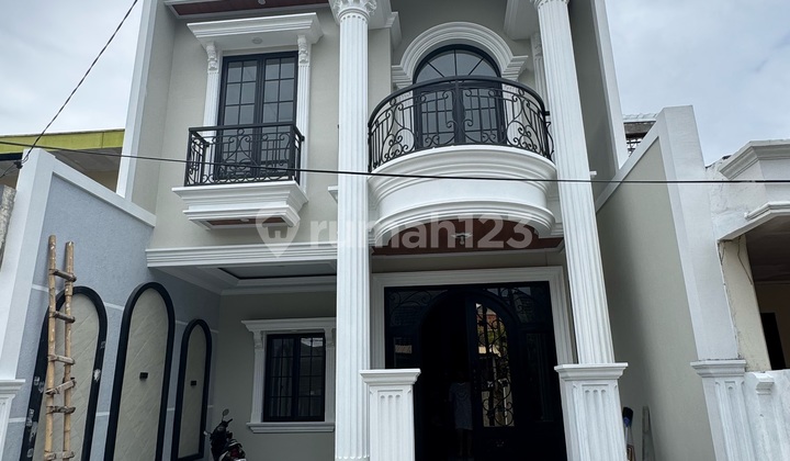 Jual Rumah Mewah SHM Semi Furnished di Pancoran Mas Depok 1