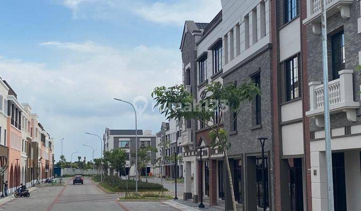 Ruko Gandeng Osaka Pik2 3lantai View Jalan Raya 3