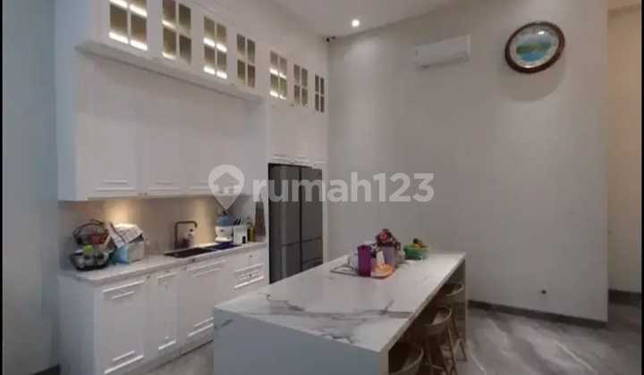 Rumah Crown Golf Pik Full Renov View Danau Joging Track