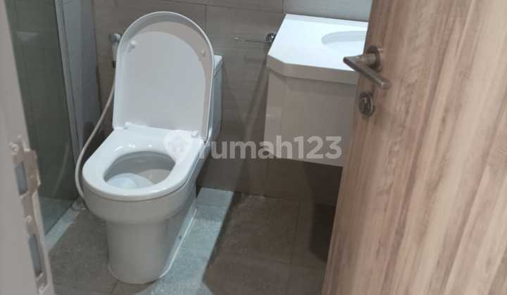 DIJUAL Apartemen Menara Jakarta High Zone, Tower Azure 3BR uk.141m2 Kondisi Bagus Siap Huni 2