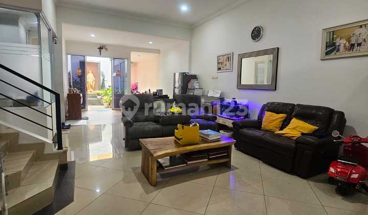 For Sale: Beautiful Minimalist Katamaran House, SHM Ready to Live In!