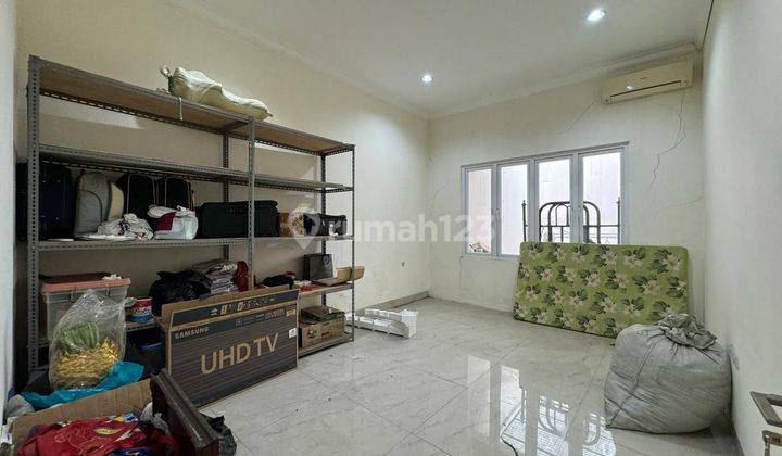 Rumah Pluit Modern Minimalis Dekat Mall Dan Tol Hadap Timur 8