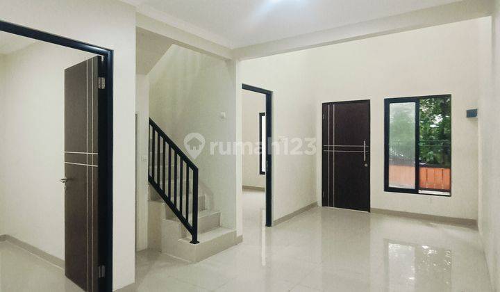 Rumah Dijual 2 Lantai 2