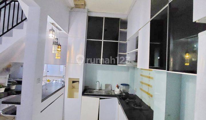Hunian Bagus Sekali 2 Lantai Semifurnished Taman Widya Asri 18
