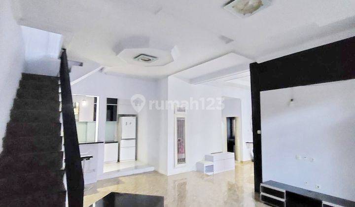 Hunian Bagus Sekali 2 Lantai Semifurnished Taman Widya Asri 23