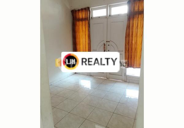 Rumah di Tirtoyoso Batas Semarang 2