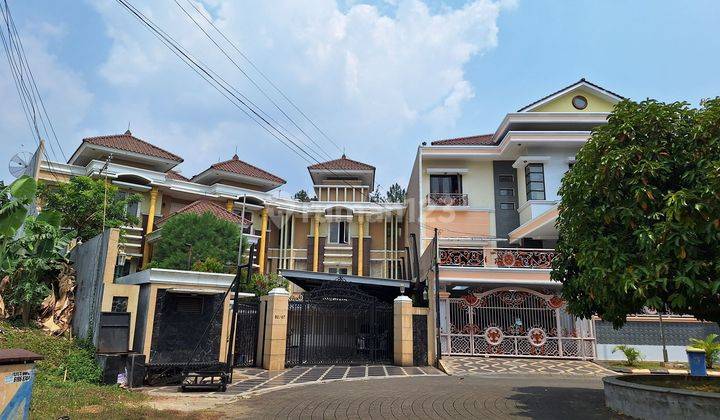 Dijual Rumah Mewah di Perumahan Raffles Hills 2