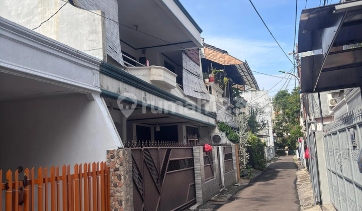 Rumah Tanjung Duren Akses Mobil Dekat Akses Tol 2