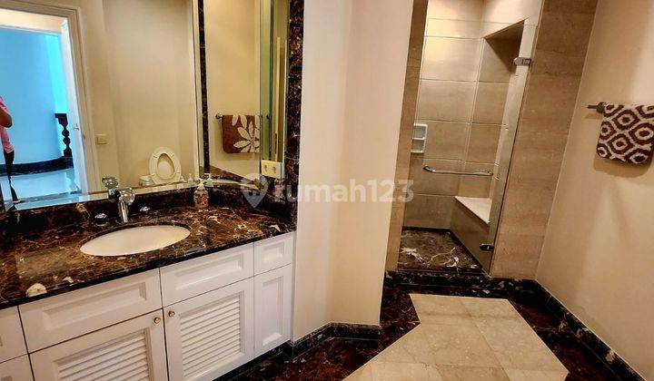 kamar mandi four seasons residence tipe penthouse,