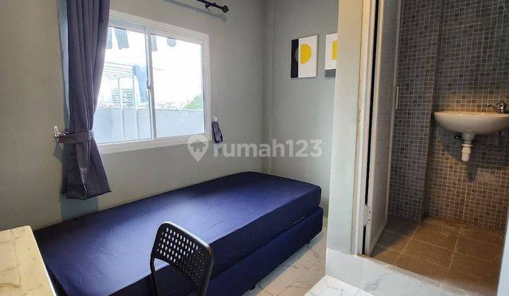 Dijual Cepat Kost Exclusive Baru Roi Tinggi di Bandengan, Tambora Dekat Halte Busway  2