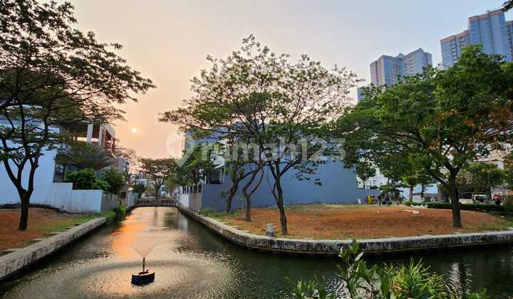 Rumah Di Pik Dengan View Danau Termurah 2