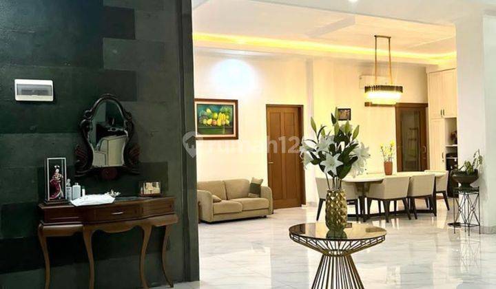 Rumah Mewah Di Jakarta Selatan Semi Furnished, Sangat Dekat Ke Pintu Tol, Mall Dan Rumah Sakit 2