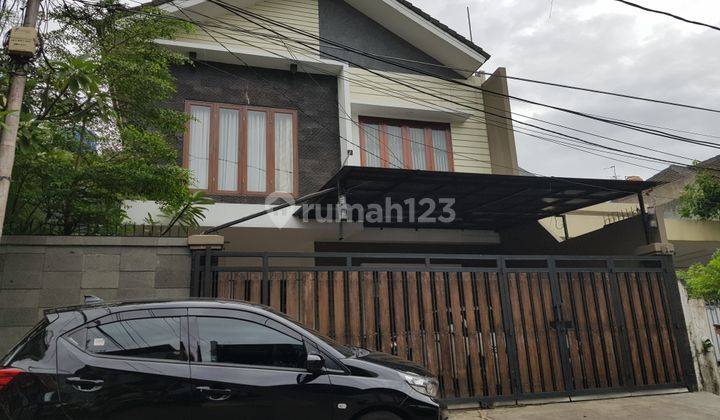 Rumah area Tomang, Jakarta Barat 2 Lantai sudah full Renoved 1