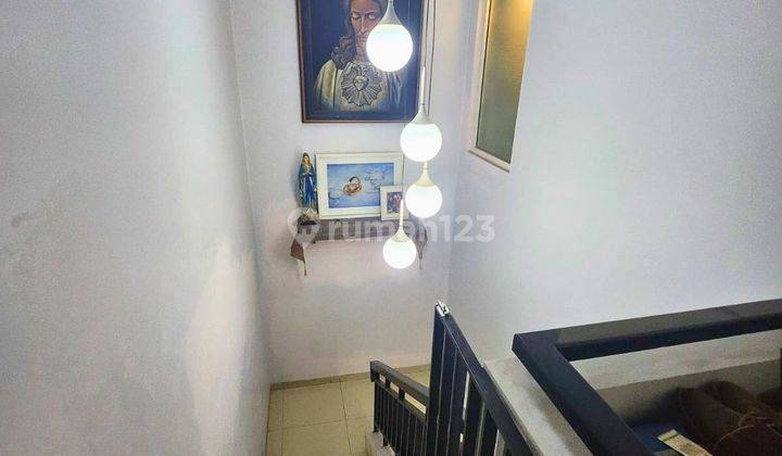 Rumah Puri Mansion Full Bangunan 8 Meter, Akses Jalan Lebar 2