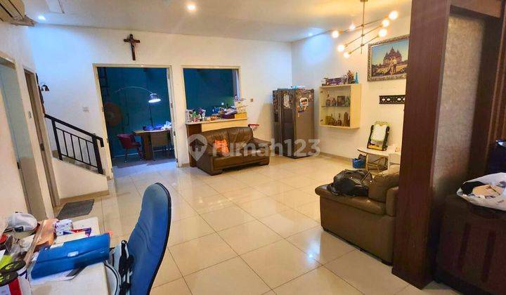 Rumah Puri Mansion Full Bangunan 8 Meter, Akses Jalan Lebar 1