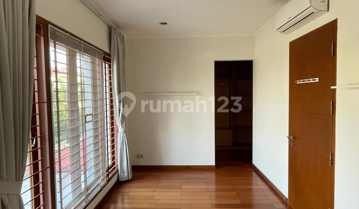 RUMAH KELAPA GADING BANGUNAN RAPI LANTAI 2 FULL FLOORING KAYU SOLID 2