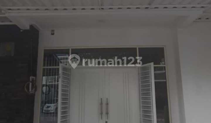 GOLF LAKE CENGKARENG HOUSE QUIET NEIGHBORHOOD STRATEGIC LOCATION 2