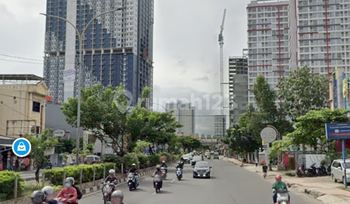 Ready-to-Use Building on the Side of Margonda Road, Depok