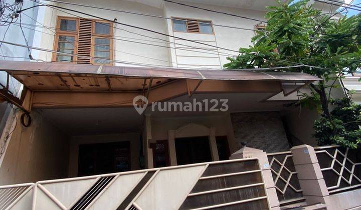 Rumah Tanjung Duren Di Pusat Bisnis Jakarta Barat Muat Mobil 2